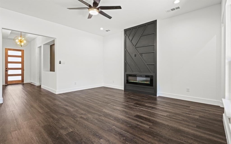 2602 Fatima Avenue, Dallas, TX 75241, 4 Bedrooms Bedrooms, ,2 BathroomsBathrooms,Residential,For Sale,2602 Fatima Avenue,0,20980451