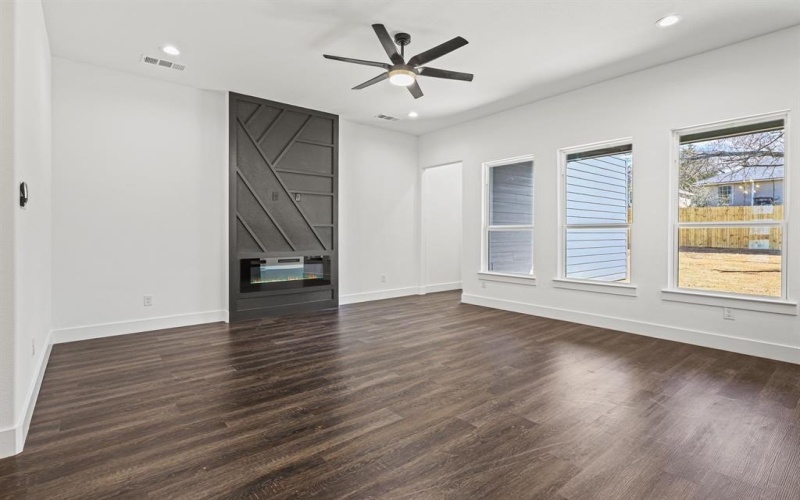 2602 Fatima Avenue, Dallas, TX 75241, 4 Bedrooms Bedrooms, ,2 BathroomsBathrooms,Residential,For Sale,2602 Fatima Avenue,0,20980451