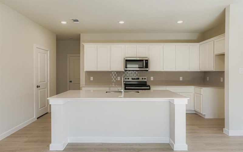 1029 Park Oak Lane, Crowley, TX 76036, 4 Bedrooms Bedrooms, ,3 BathroomsBathrooms,Residential,For Sale,1029 Park Oak Lane,0,20980627