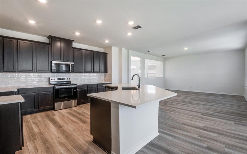1514 Newsted Drive, Seagoville, TX 75159, 3 Bedrooms Bedrooms, ,2 BathroomsBathrooms,Residential,For Sale,1514 Newsted Drive,0,20980701