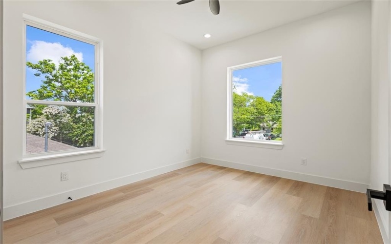 1706 Homeland Street, Dallas, TX 75212, 5 Bedrooms Bedrooms, ,5 BathroomsBathrooms,Residential,For Sale,1706 Homeland Street,20980881