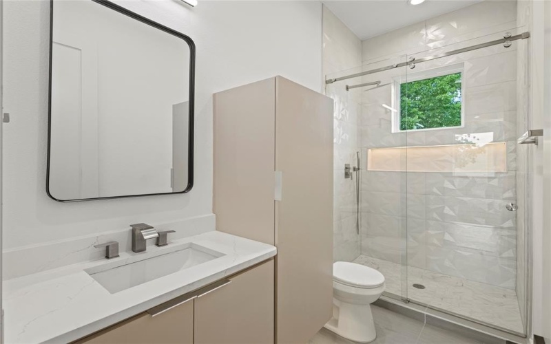 1706 Homeland Street, Dallas, TX 75212, 5 Bedrooms Bedrooms, ,5 BathroomsBathrooms,Residential,For Sale,1706 Homeland Street,20980881
