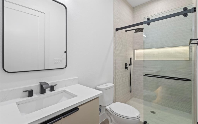 1706 Homeland Street, Dallas, TX 75212, 5 Bedrooms Bedrooms, ,5 BathroomsBathrooms,Residential,For Sale,1706 Homeland Street,20980881