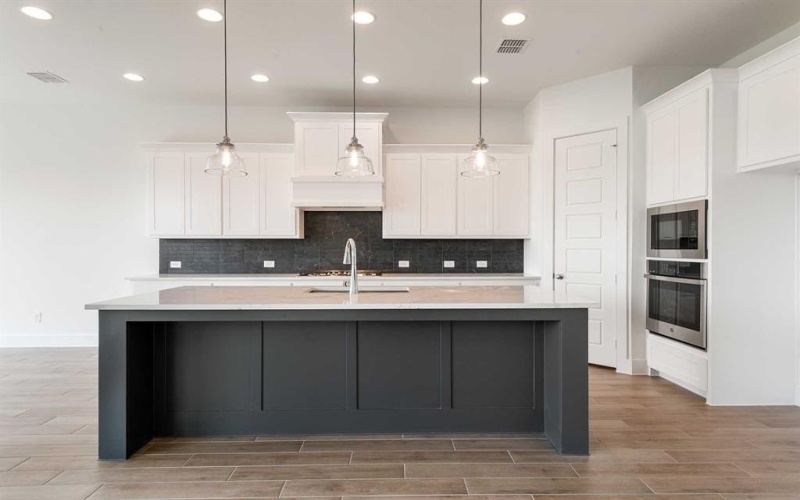 233 Bee Balm Road, McKinney, TX 75071, 4 Habitaciones Habitaciones , ,3 BañosBaños,Residential,En Venta,233 Bee Balm Road,0,20980905