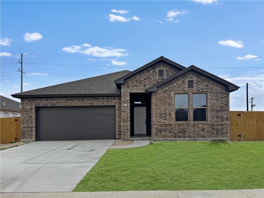 2409 Blessed Street, Corpus Christi, TX 78418, 4 Habitaciones Habitaciones , ,3 BañosBaños,Residential,En Venta,2409 Blessed Street,452306