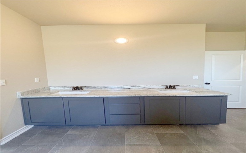 2409 Blessed Street, Corpus Christi, TX 78418, 4 Habitaciones Habitaciones , ,3 BañosBaños,Residential,En Venta,2409 Blessed Street,452306