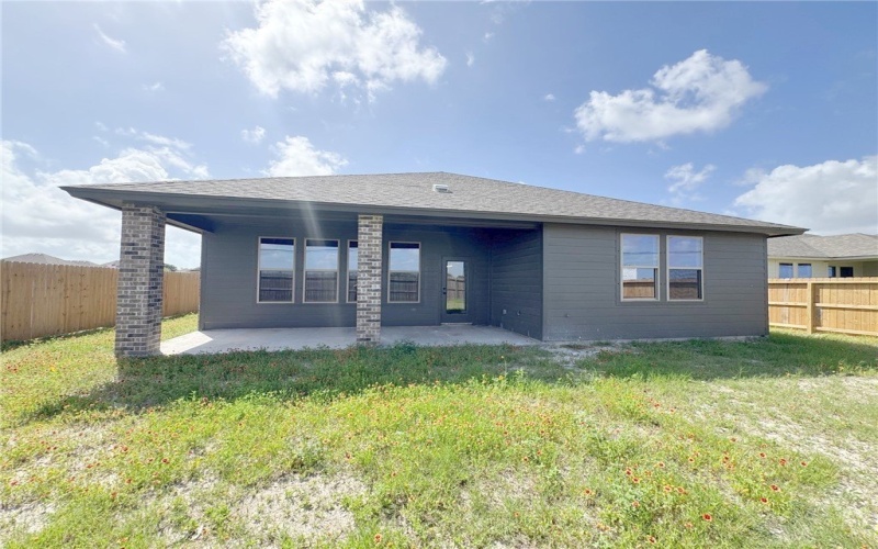 2409 Blessed Street, Corpus Christi, TX 78418, 4 Habitaciones Habitaciones , ,3 BañosBaños,Residential,En Venta,2409 Blessed Street,452306