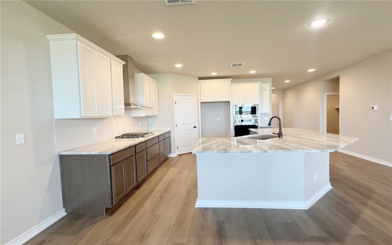 2409 Blessed Street, Corpus Christi, TX 78418, 4 Habitaciones Habitaciones , ,3 BañosBaños,Residential,En Venta,2409 Blessed Street,452306