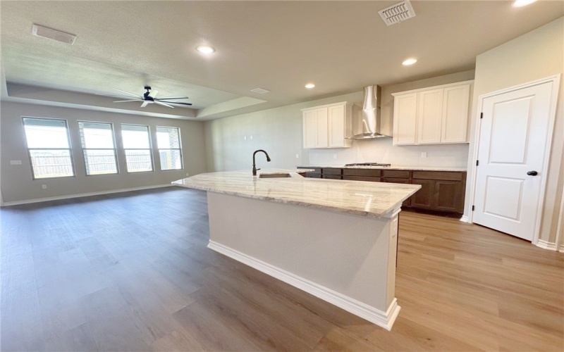 2409 Blessed Street, Corpus Christi, TX 78418, 4 Habitaciones Habitaciones , ,3 BañosBaños,Residential,En Venta,2409 Blessed Street,452306