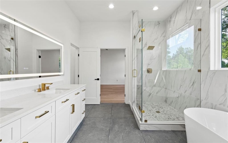 3403 Mundy Drive, Dallas, TX 75216, 5 Bedrooms Bedrooms, ,2 BathroomsBathrooms,Residential,For Sale,3403 Mundy Drive,20981246