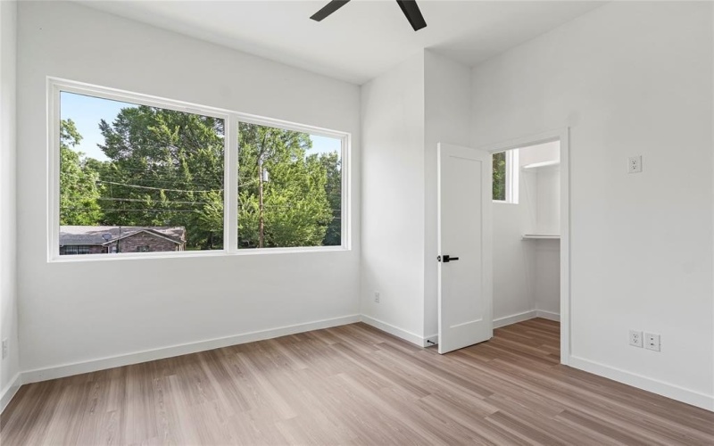 3403 Mundy Drive, Dallas, TX 75216, 5 Bedrooms Bedrooms, ,2 BathroomsBathrooms,Residential,For Sale,3403 Mundy Drive,20981246