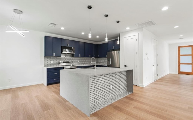 3403 Mundy Drive, Dallas, TX 75216, 5 Bedrooms Bedrooms, ,2 BathroomsBathrooms,Residential,For Sale,3403 Mundy Drive,20981246