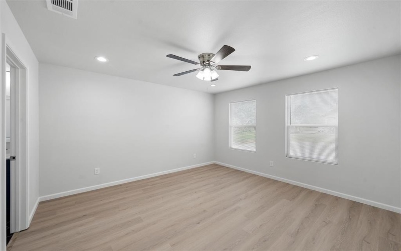 1721 Gurley Lane, Waco, TX 76706, 4 Habitaciones Habitaciones , ,5 BañosBaños,Residential,En Venta,1721 Gurley Lane,20979760