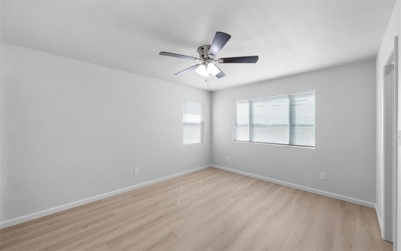 1721 Gurley Lane, Waco, TX 76706, 4 Habitaciones Habitaciones , ,5 BañosBaños,Residential,En Venta,1721 Gurley Lane,20979760