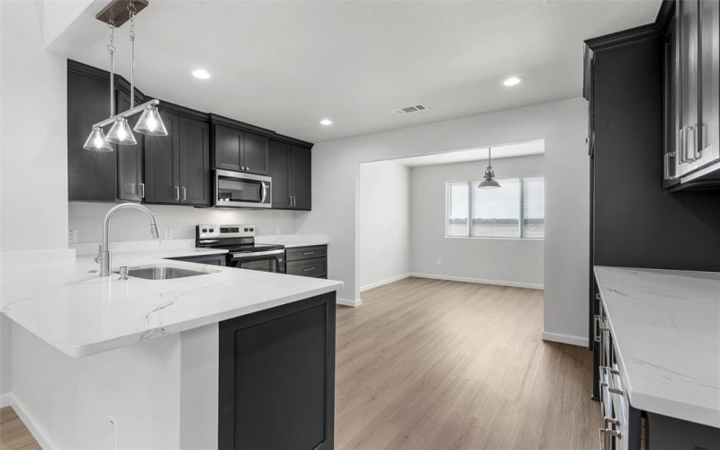 1721 Gurley Lane, Waco, TX 76706, 4 Habitaciones Habitaciones , ,5 BañosBaños,Residential,En Venta,1721 Gurley Lane,20979760