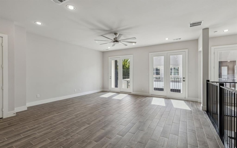 2518 Carmelita Street, Dallas, TX 75212, 3 Bedrooms Bedrooms, ,2 BathroomsBathrooms,Residential,For Sale,2518 Carmelita Street,20981368