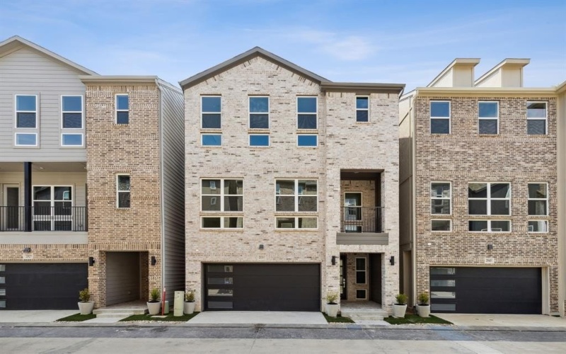 2535 Carolwood Lane, Dallas, TX 75212, 3 Habitaciones Habitaciones , ,3 BañosBaños,Residential,En Venta,2535 Carolwood Lane,20981460