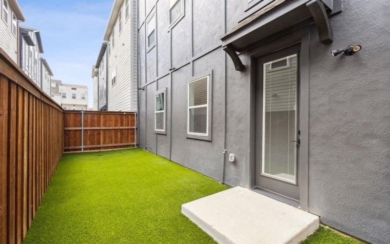 2526 Carmelita Street, Dallas, TX 75212, 3 Habitaciones Habitaciones , ,3 BañosBaños,Residential,En Venta,2526 Carmelita Street,0,20981483