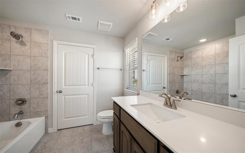 2020 Velora Drive, Fort Worth, TX 76052, 5 Habitaciones Habitaciones , ,3 BañosBaños,Residential,En Venta,2020 Velora Drive,0,20981521