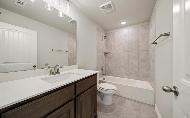2020 Velora Drive, Fort Worth, TX 76052, 5 Habitaciones Habitaciones , ,3 BañosBaños,Residential,En Venta,2020 Velora Drive,0,20981521
