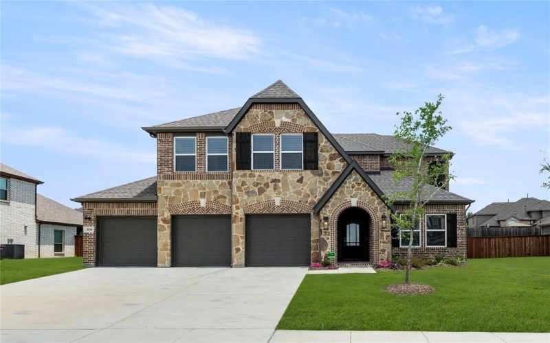 850 Blue Heron Drive, Forney, TX 75126, 5 Bedrooms Bedrooms, ,5 BathroomsBathrooms,Residential,For Sale,850 Blue Heron Drive,20979871