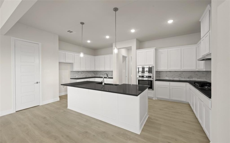 2413 Rams Horn, Waxahachie, TX 75167, 4 Bedrooms Bedrooms, ,3 BathroomsBathrooms,Residential,For Sale,2413 Rams Horn,20979974