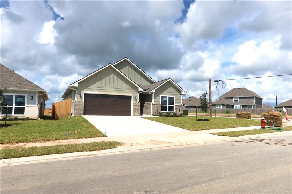 1977 Cambria Drive, Bryan, TX 77807, 3 Bedrooms Bedrooms, ,2 BathroomsBathrooms,Residential,For Sale,1977 Cambria Drive,25007359