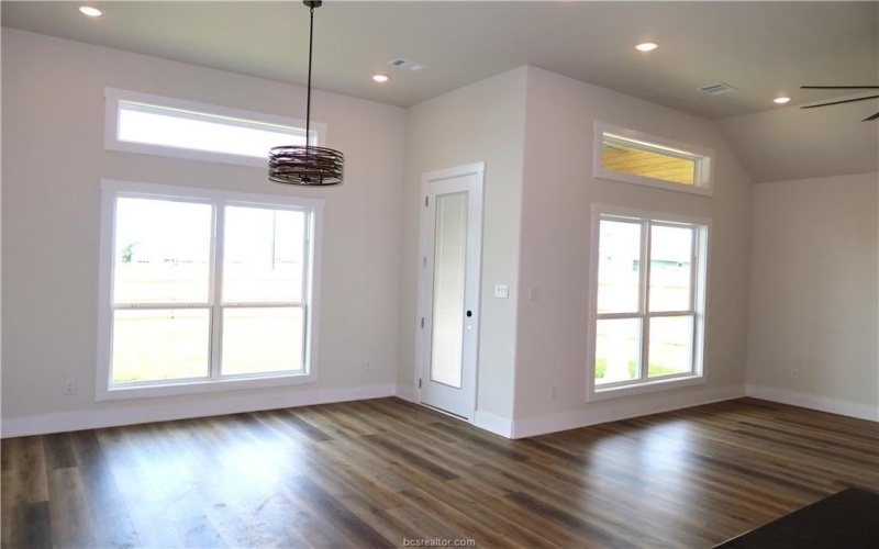 1977 Cambria Drive, Bryan, TX 77807, 3 Bedrooms Bedrooms, ,2 BathroomsBathrooms,Residential,For Sale,1977 Cambria Drive,25007359