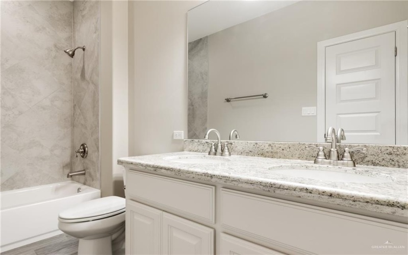 14917 Aqualina Way, McAllen, TX 78504, 5 Habitaciones Habitaciones , ,3 BañosBaños,Residential,En Venta,14917 Aqualina Way,474548