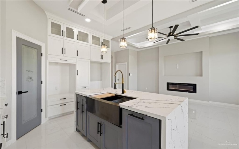 1836 N Yellowwood Street, San Juan, TX 78589, 4 Bedrooms Bedrooms, ,3 BathroomsBathrooms,Residential,For Sale,1836 N Yellowwood Street,474579