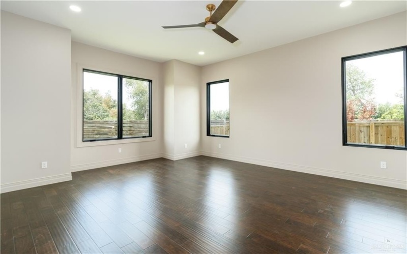 8151 N 55th Lane, McAllen, TX 78504, 4 Habitaciones Habitaciones , ,3 BañosBaños,Residential,En Venta,8151 N 55th Lane,474580