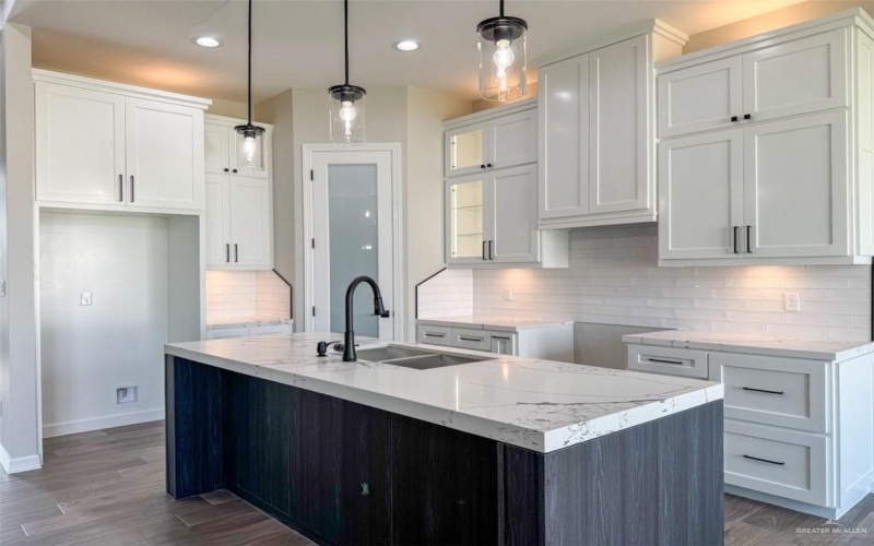3807 Crimson Street, Mission, TX 78574, 3 Bedrooms Bedrooms, ,2 BathroomsBathrooms,Residential,For Sale,3807 Crimson Street,474601