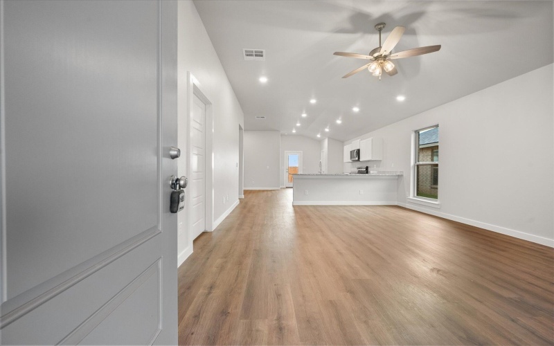 1312 N Colton Avenue, Lubbock, TX 79416, 3 Habitaciones Habitaciones , ,2 BañosBaños,Residential,En Venta,1312 N Colton Avenue,202556889