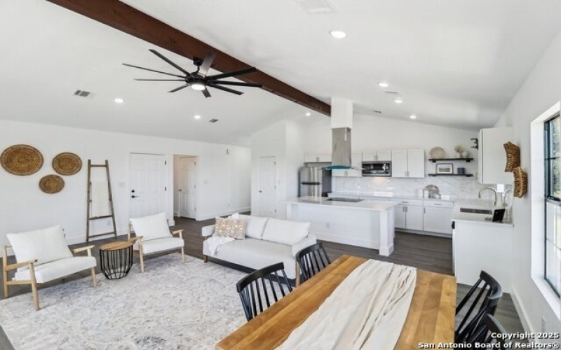 1071 HIGH POINT LANE, Spring Branch, TX 78070, 3 Habitaciones Habitaciones , ,2 BañosBaños,Residential,En Venta,1071 HIGH POINT LANE,1845075