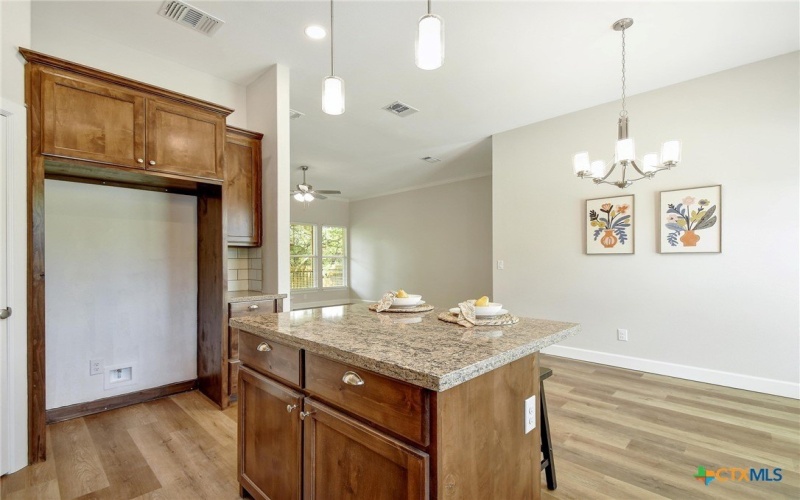 2109 Meadow View Drive, San Marcos, TX 78666, 3 Habitaciones Habitaciones , ,2 BañosBaños,Residential,En Venta,2109 Meadow View Drive,584456