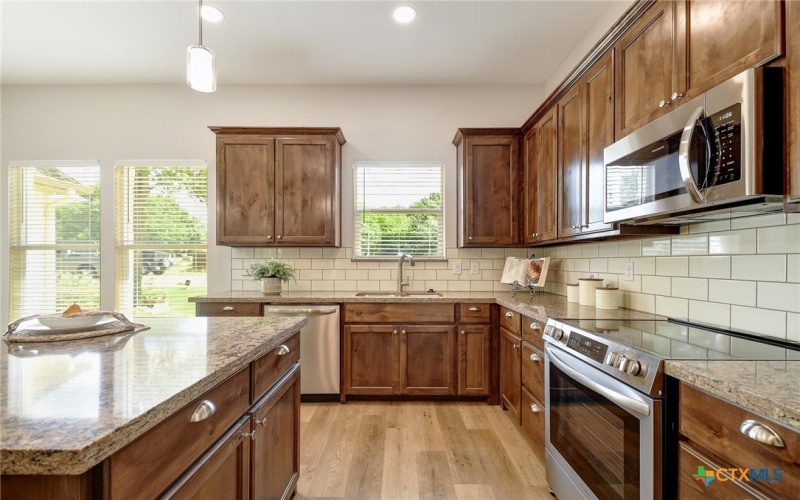 2109 Meadow View Drive, San Marcos, TX 78666, 3 Habitaciones Habitaciones , ,2 BañosBaños,Residential,En Venta,2109 Meadow View Drive,584456