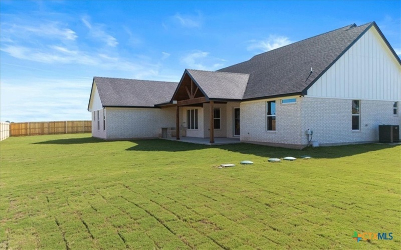 6792 Kings Mill Drive, Salado, TX 76571, 4 Bedrooms Bedrooms, ,3 BathroomsBathrooms,Residential,For Sale,6792 Kings Mill Drive,584744