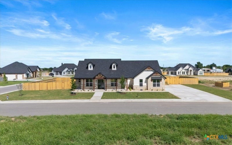 6792 Kings Mill Drive, Salado, TX 76571, 4 Bedrooms Bedrooms, ,3 BathroomsBathrooms,Residential,For Sale,6792 Kings Mill Drive,584744