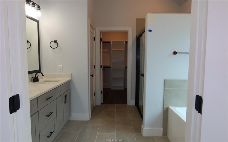 1975 Cambria Drive, Bryan, TX 77807, 3 Bedrooms Bedrooms, ,2 BathroomsBathrooms,Residential,For Sale,1975 Cambria Drive,25007373