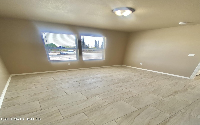 8423 LEO Street unit: B #B, El Paso, TX 79904, 3 Habitaciones Habitaciones , ,2 BañosBaños,Residential Multi Family,En Venta,8423 LEO Street unit: B,925340
