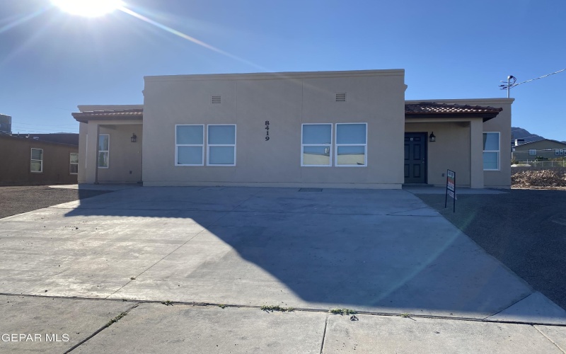 8423 LEO Street unit: B #B, El Paso, TX 79904, 3 Habitaciones Habitaciones , ,2 BañosBaños,Residential Multi Family,En Venta,8423 LEO Street unit: B,925340