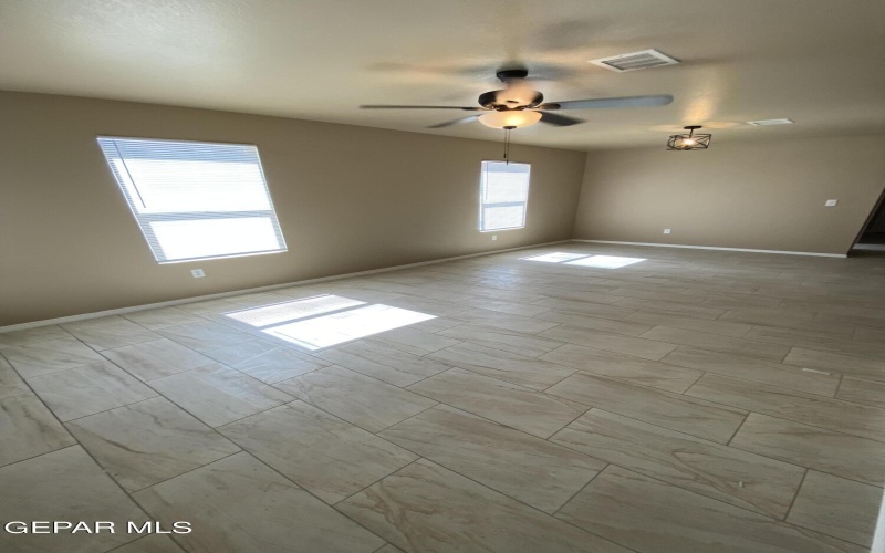 8423 LEO Street unit: B #B, El Paso, TX 79904, 3 Habitaciones Habitaciones , ,2 BañosBaños,Residential Multi Family,En Venta,8423 LEO Street unit: B,925340