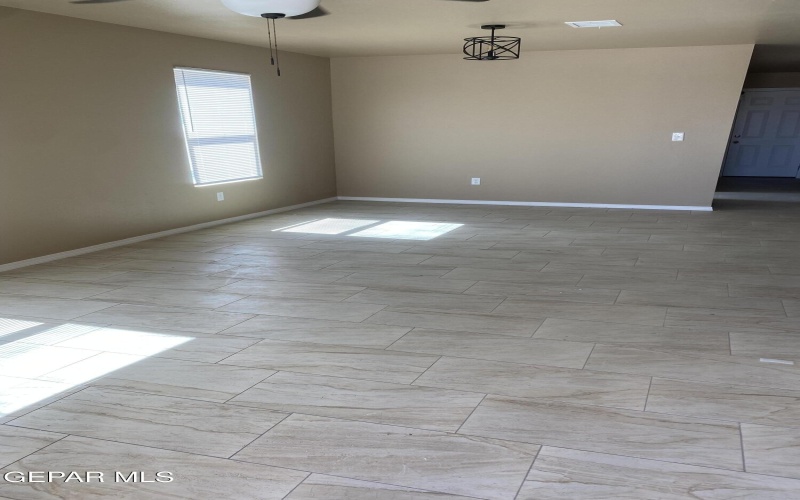 8423 LEO Street unit: B #B, El Paso, TX 79904, 3 Habitaciones Habitaciones , ,2 BañosBaños,Residential Multi Family,En Venta,8423 LEO Street unit: B,925340