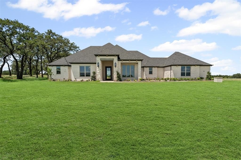 548 Royal Santana Run, Weatherford, TX 76087, 4 Bedrooms Bedrooms, ,3 BathroomsBathrooms,Residential,For Sale,548 Royal Santana Run,20951083
