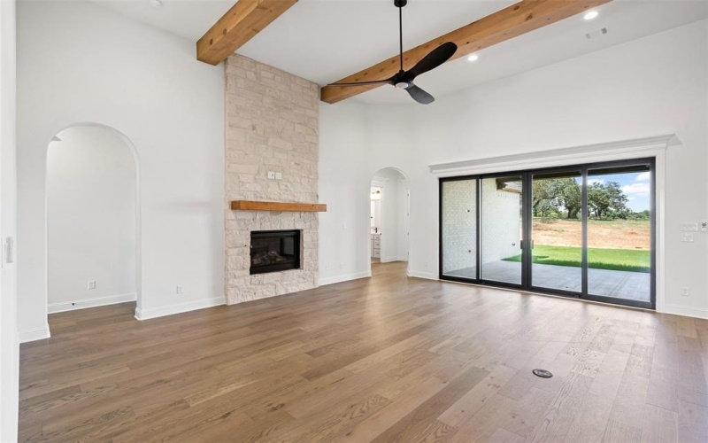 548 Royal Santana Run, Weatherford, TX 76087, 4 Bedrooms Bedrooms, ,3 BathroomsBathrooms,Residential,For Sale,548 Royal Santana Run,20951083