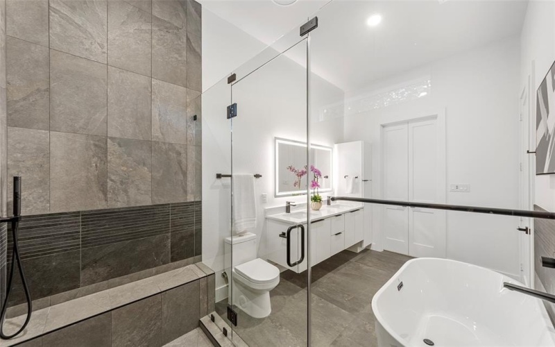 1113 Muncie Avenue, Dallas, TX 75212, 3 Bedrooms Bedrooms, ,3 BathroomsBathrooms,Residential,For Sale,1113 Muncie Avenue,20959740