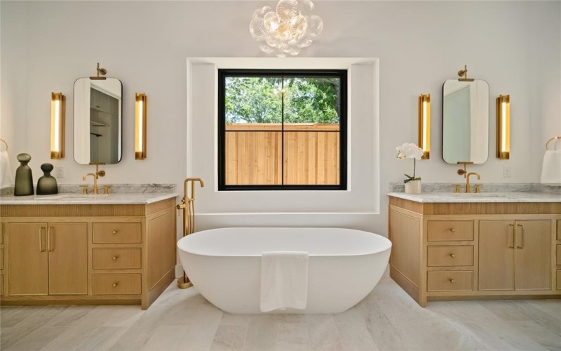 3727 Clover Lane, Dallas, TX 75220, 5 Habitaciones Habitaciones , ,7 BañosBaños,Residential,En Venta,3727 Clover Lane,20962448