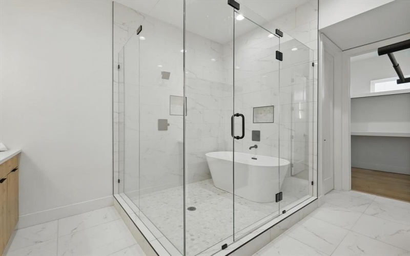 4208 Live Oak Street #105, Dallas, TX 75204, 2 Habitaciones Habitaciones , ,2 BañosBaños,Residential,En Venta,4208 Live Oak Street,20967484