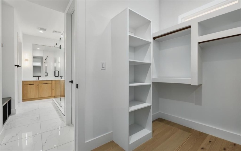 4208 Live Oak Street #105, Dallas, TX 75204, 2 Habitaciones Habitaciones , ,2 BañosBaños,Residential,En Venta,4208 Live Oak Street,20967484