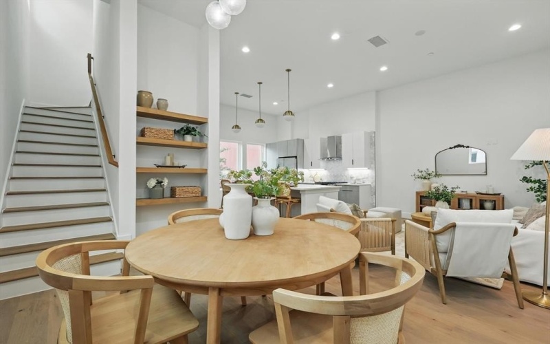 4208 Live Oak Street #105, Dallas, TX 75204, 2 Habitaciones Habitaciones , ,2 BañosBaños,Residential,En Venta,4208 Live Oak Street,20967484